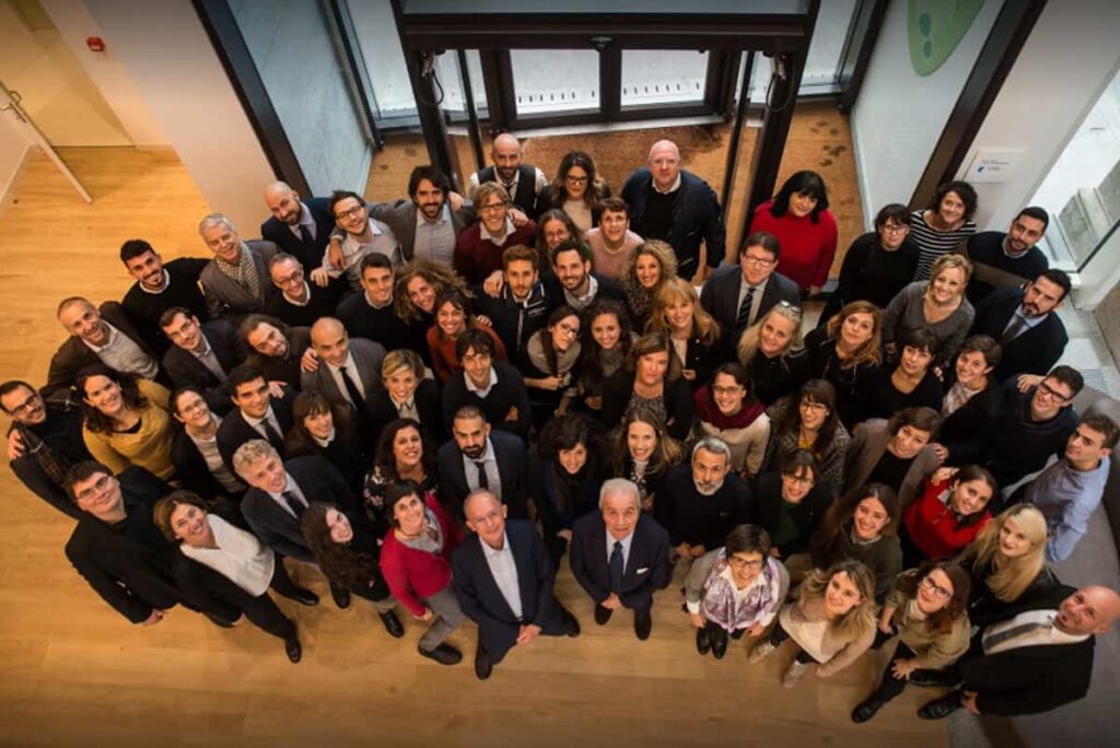 foto di gruppo di persona dall'alto